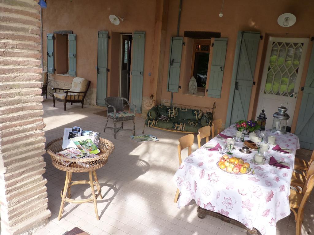 Bed and Breakfast Le Fraysse à Montdurausse Extérieur photo